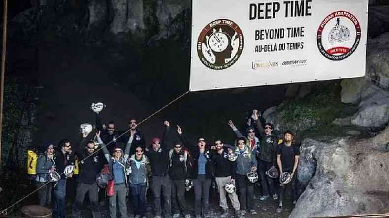 A maioria dos voluntrios concordou que o tempo parecia passar mais devagar dentro da caverna(foto: Getty Images)