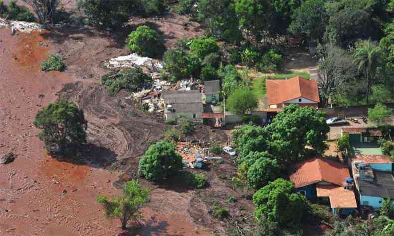 Lama de barragem da Vale atingiu regio com casas e pousadas em Brumadinho, na Regio Metropolitana de Belo Horizonte(foto: Gladyston Rodrigues/EM/D.A Press - 25/01/2019)