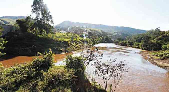 Rio Paraopeba  um dos principais afluentes do Rio So Francisco(foto: Jair Amaral/EM/D.A Press - 5/6/12 )
