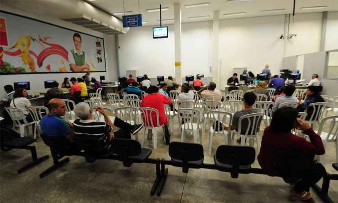 Contribuintes reclamam de valores do imposto no BH Resolve: número de protocolos é menor este ano do que em 2017(foto: Gladyston Rodrigues/EM/DA Press) Contribuintes reclamam de valores do imposto no BH Resolve: número de protocolos é menor este ano do que em 2017(foto: Gladyston Rodrigues/EM/DA Press)