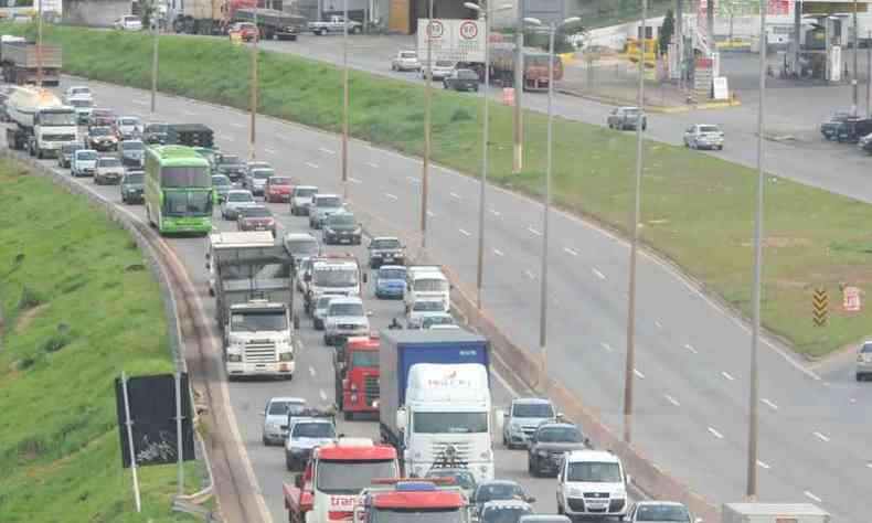 Governo espera que a nova via desafogue o trnsito de Belo Horizonte, o que pode evitar acidentes(foto: Marcos Michelin/EM/D. A. Press)