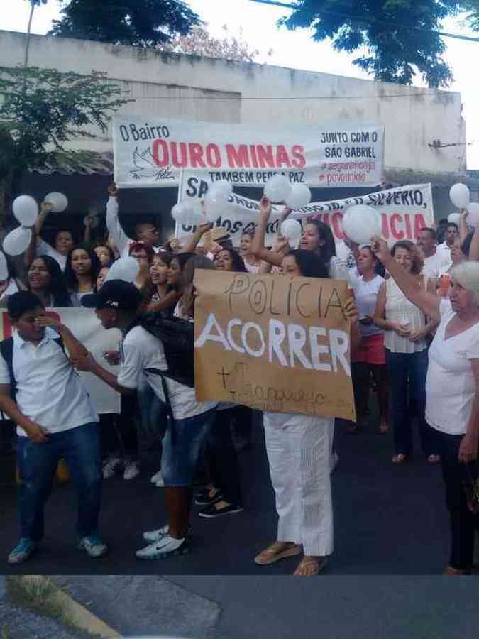 Aps a morte de estudante da UFMG no incio da semana, moradores foram s ruas demonstrando insatisfao com a falta de segurana no bairro Alanderson Damasceno Domingues/ Divulgao 