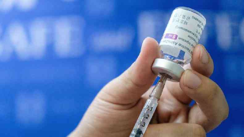 Muito em Taiwan evitaram receber vacina AstraZeneca-Oxford por temer efeitos colaterais, mas depois fizeram fila quando casos aumentaram no pas(foto: Getty Images)