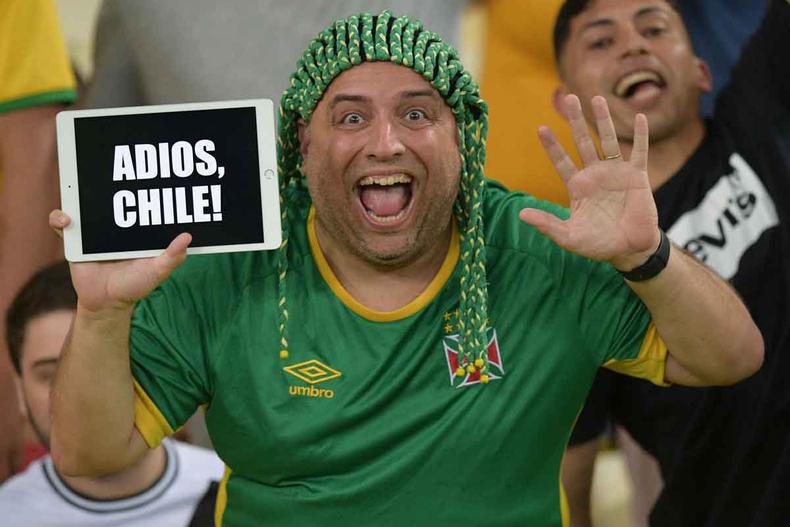 Torcida lotou o Maracan nos 4 a 0 sobre os chilenos, num belo ensaio do Brasil para o Mundial que comea em novembro