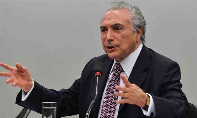 Michel Temer participou na manh desta segunda-feira de reunio da presidente Dilma Rousseff com os ministros (foto: Antnio Cruz/Agencia Brasil)