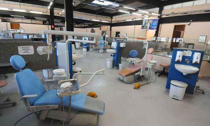 Clínica odontológica teve atendimentos suspensos por causa da paralisação de servidores: alunos ainda não concluíram o semestre passado(foto: Euler Júnior/EM/D.A Press) Clínica odontológica teve atendimentos suspensos por causa da paralisação de servidores: alunos ainda não concluíram o semestre passado(foto: Euler Júnior/EM/D.A Press)