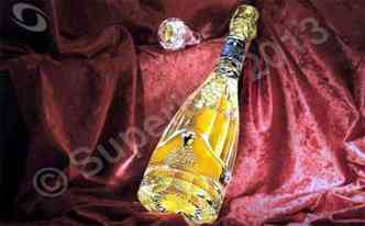Espumante italiano Barricaia Villa Rinaldi 1999 em garrafa de Cristal Bohemia e ouro 18k: lance mnimo de R$ 4.800