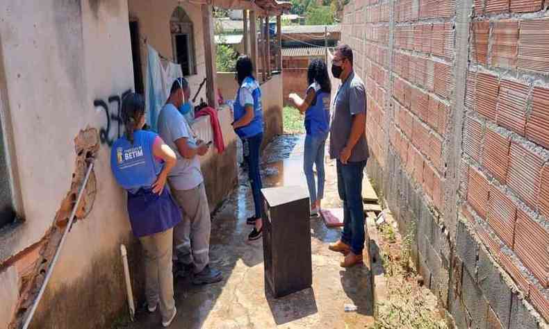 Equipes da assistncia social levantam famlias atingidas e prejuzos causados pela chuva