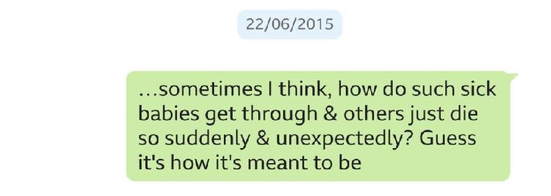 Mensagem escrita por Lucy Letby, datada de 22 de junho de 2015. Diz: ... �s vezes penso, como beb�s t�o doentes conseguem lidar e outros morrem t�o de repente e inesperadamente? Suponho que � como deve ser.