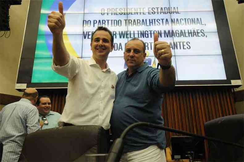 Rodrigo Pacheco e Wellington Magalhes posam para foto durante a conveno.(foto: Cristina Horta/EM/D.A PRESS )