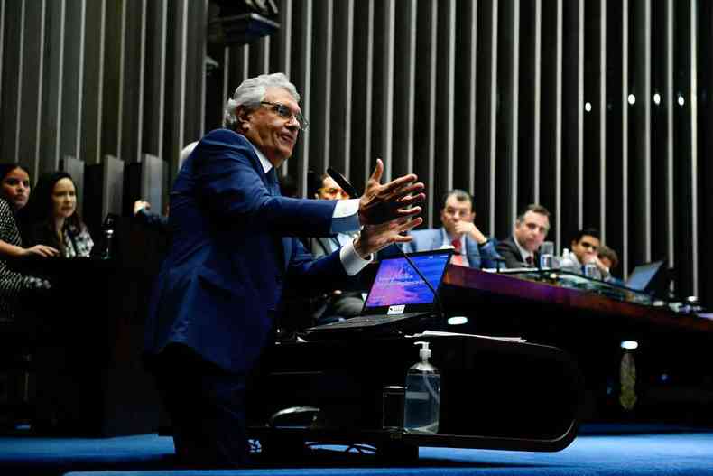 Senadores e governadores, como Ronaldo Caiado, discutiram pontos importantes da reforma tributria 
