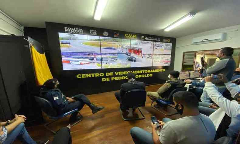 Centro de Monitoramento comeou a funcionar nesta segunda-feira(foto: Divulgao/Prefeitura de Pedro Leopoldo)