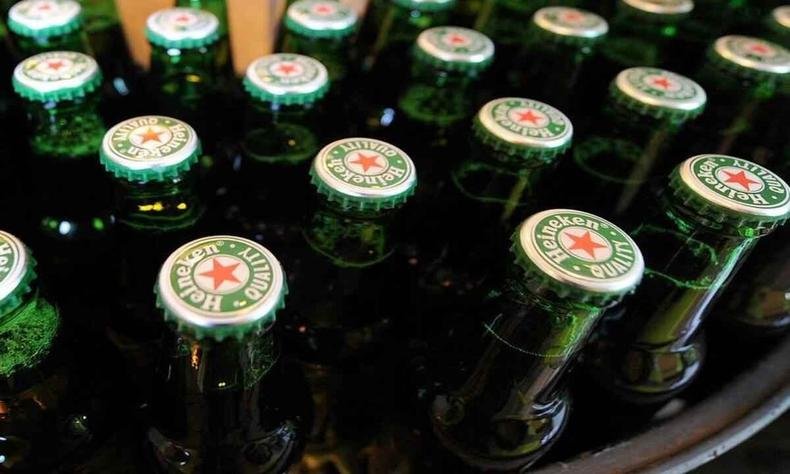 Garrafas de Heineken