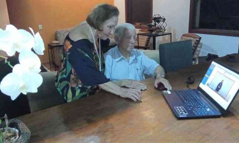 Maria do Carmo Villela, de 85 anos, e o marido, Jaslio Bastos, de 88, aposentados, relatam, com orgulho e carinho a jornada junto ao IPPE na turma de 2018