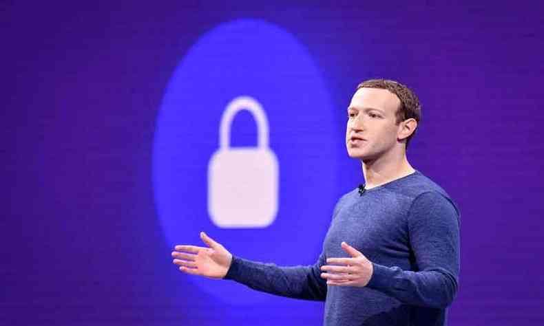 Fundador e CEO do Facebook, Mark Zuckerberg anunciou resultados e nova estrategia da empresa (foto: Josh Edelson/AFP 1/5/18)