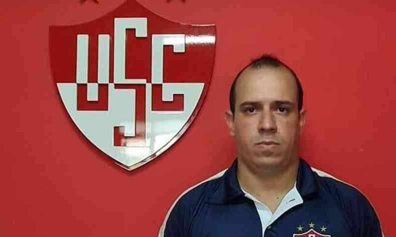 Aos 36 anos, Toninho Pesso tem a misso de levar o Uberaba Sport ao acesso ao Mdulo II do Mineiro(foto: Toninho Posso / Arquivo Pessoal )