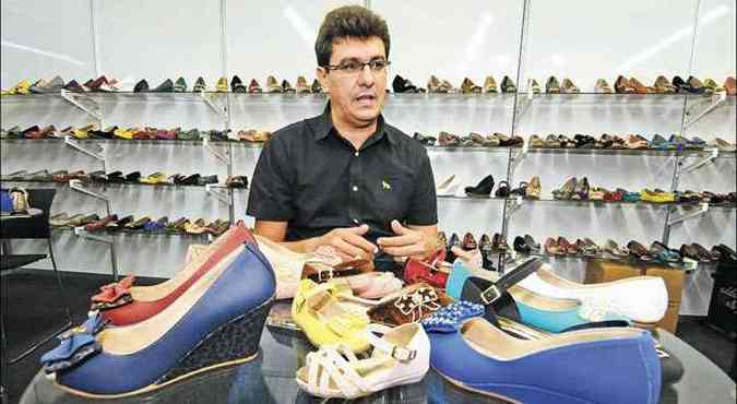 Fabricantes de sapatos de MG compram matérias-primas chineses para eles Economia - Estado de Minas