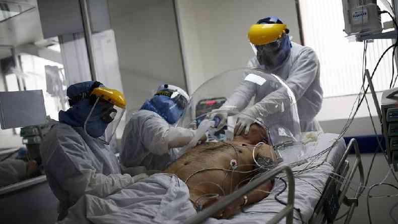 Sequelas pulmonares tambm podem ser resultado de procedimentos como a ventilao mecnica(foto: Luiza Gonzalez/Reuters)