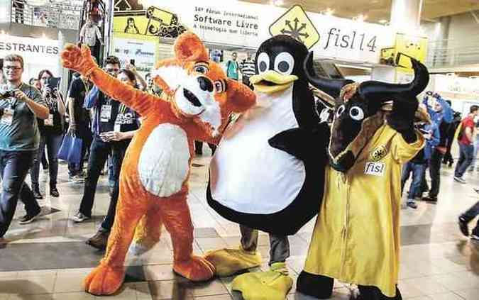 Mascotes do Firefox, Linux e do projeto GNU: alguns dos principais smbolos da liberdade tecnolgica(foto: Guilherme Dias/INDICEFOTO)