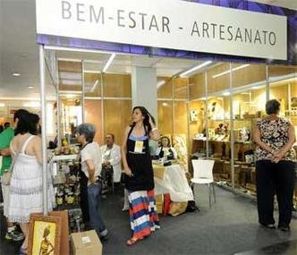 O artesanato � uma das atra��es das feiras tur�sticas neste s�bado(foto: Jair Amaral/EM/D.A Press)
