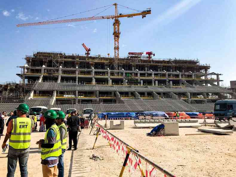 Detalhe do Lusail Stadium, no Catar, que sediar a abertura e a final do prximo Mundial: mais uma acusao de corrupo(foto: KARIM ABOU MERHI/AFP - 15/12/18)