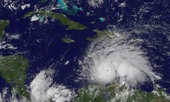 (foto: HO / NOAA-NASA GOES Project / AFP)
