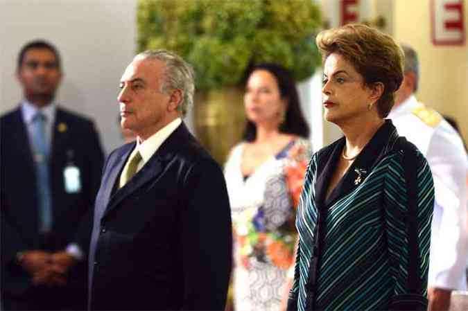 Dilma e Temer na ltima apario pblica juntos, em dezembro do ano passado, quando participaram de cerimnia no Palcio do Planalto(foto: Antnio Cruz/Agncia Brasil - 16/12/15)