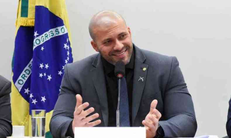 Daniel Silveira usar tornozeleira eletrnica durante priso domiciliar(foto: Reila Maria/Cmara dos Deputados)