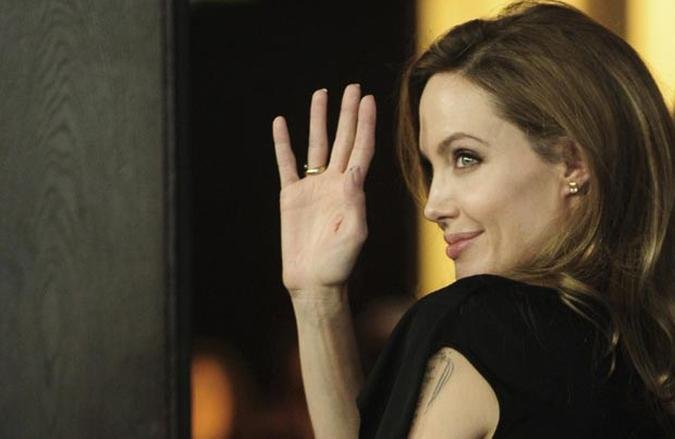 Angelina Jolie vai fazer uma coletiva de imprensa para a qual s�o esperadas mais de cinco mil pessoas(foto: JOHN MACDOUGALL / AFP)