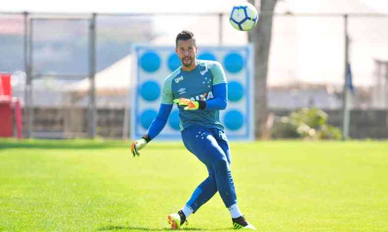 Para se adaptar ao estilo do novo tcnico, Fbio vai aprimorar as jogadas pelo cho (foto: Gladyston Rodrigues/EM/D.A Press %u2013 10/7/18)