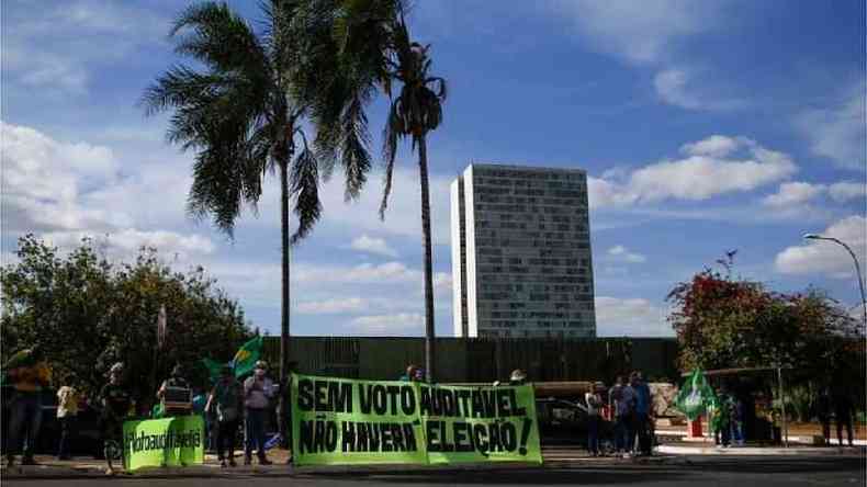 Base do presidente encampa a mudana na votao(foto: Reuters)