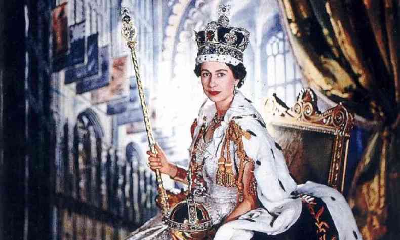 Imagem da coroao de Elizabeth II 