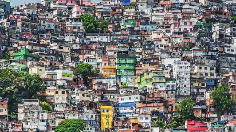 Populao de baixa renda ficou sem auxlio nenhum de janeiro a maro de 2021(foto: Patrick Altmann/Getty Images)