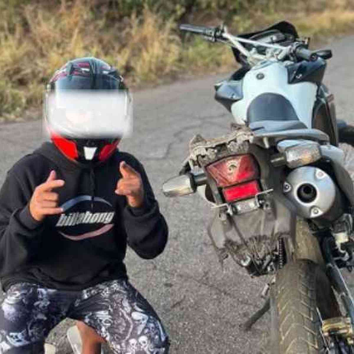 Menor é apreendido no Jardim Jandira conduzindo moto com números