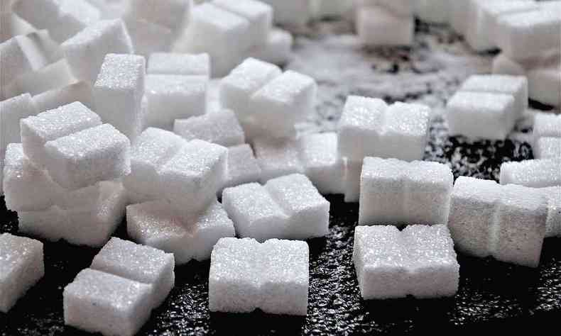 Brasileiros consomem, em média, 80 gramas de açúcar ao dia