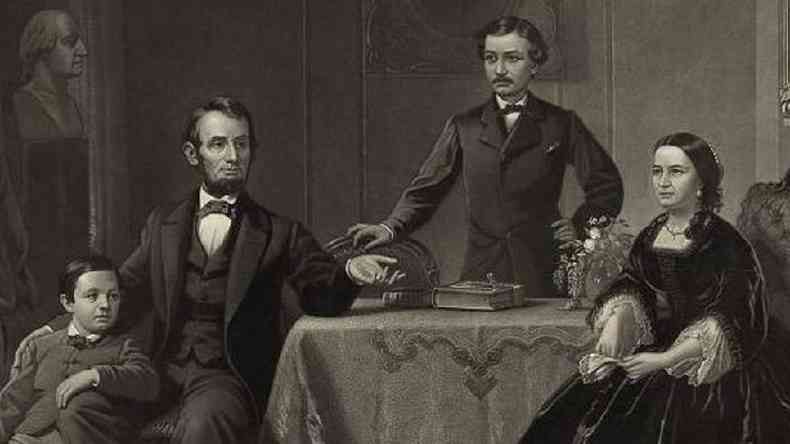 A pintura mostra Abraham e Mary Lincoln com os filhos Tad (sentado ao lado do pai) e Robert (em p). Tad morreu aos 18 anos em 1871, seis anos aps o assassinato do presidente(foto: Library of Congress)
