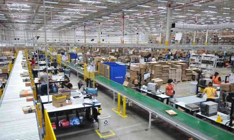 Centro de distribuio da Amazon, em Betim