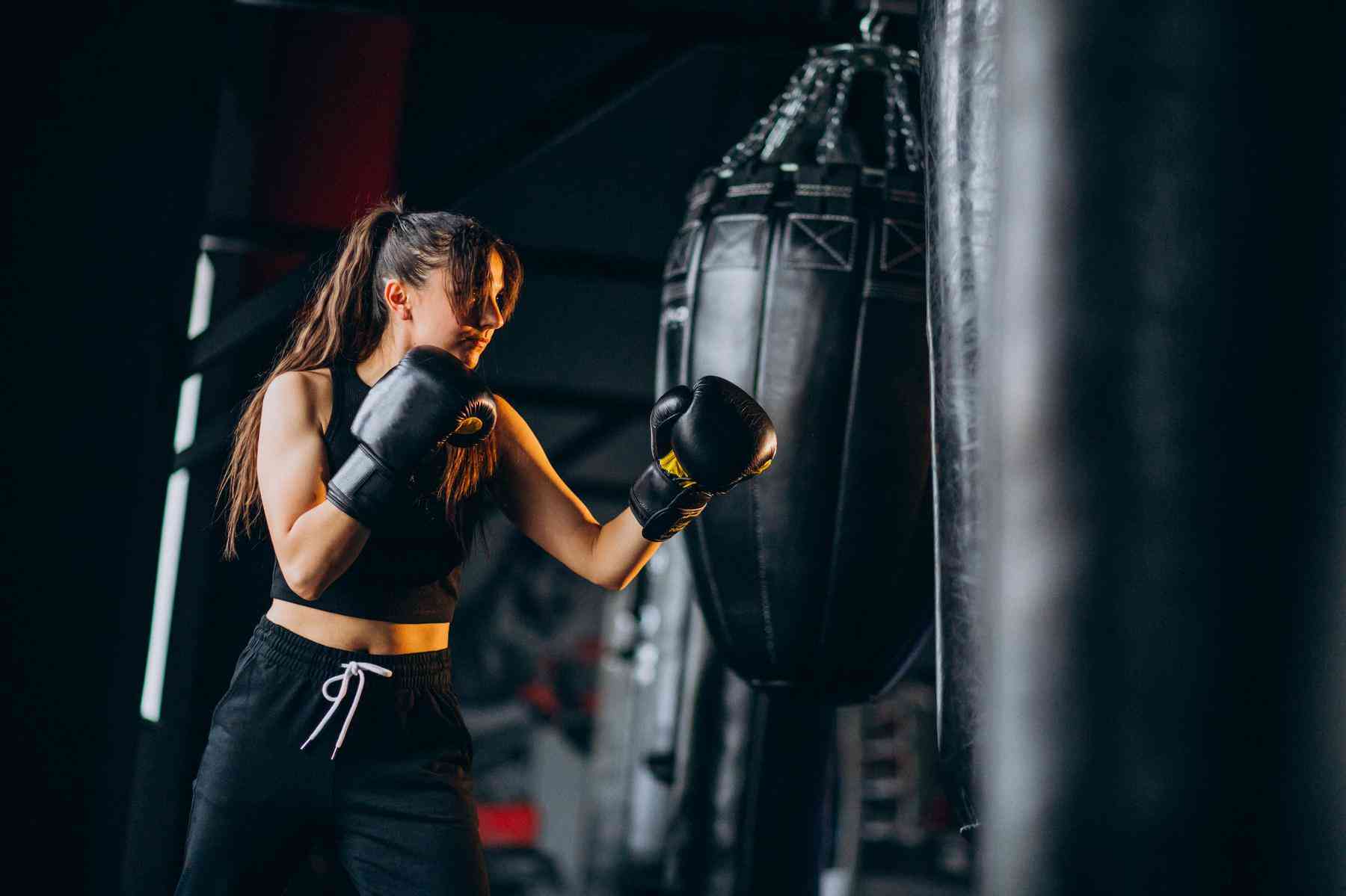 Use os movimentos do boxe como parte dos seus exercícios