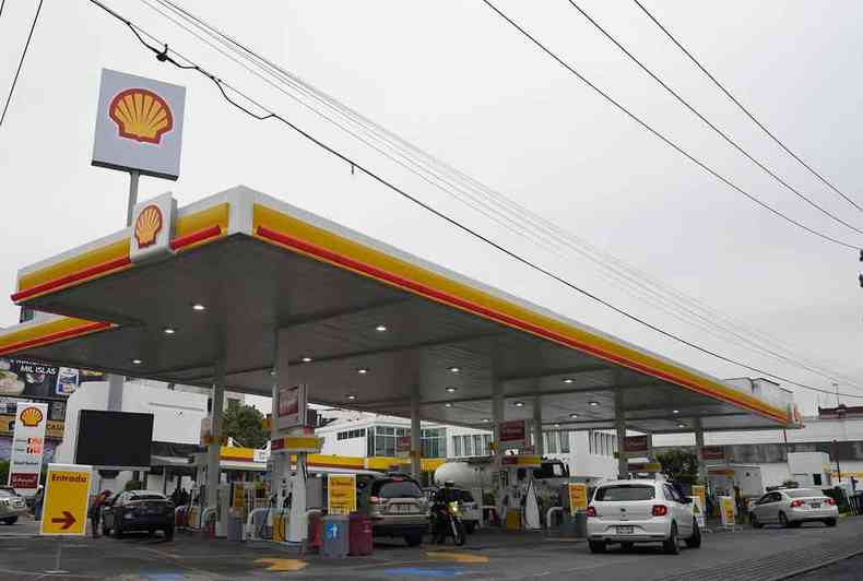 Postos Shell, nos quais a Cosan  scia, j comearam a aceitar a Payly no interior de So Paulo (foto: Alfredo ESTRELLA/AFP 6/9/17 )