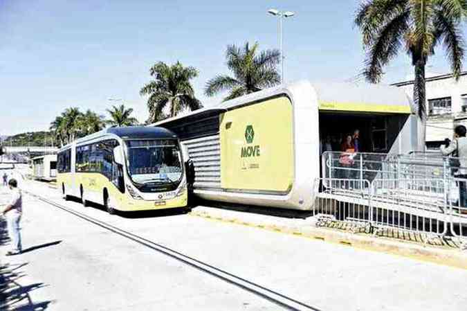 Segundo o PSDB, BRT foi feito com recursos da PBH e do governo de MG(foto: Jaurez Rodrigues/EM/D.A Press)