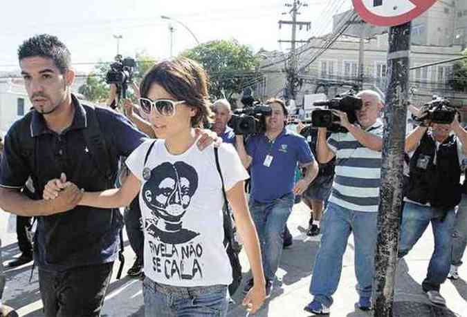 Ativista Elisa Quadros, a Sininho, foi indiciada pela participao nas manifestaes violentas em junho de 2013 (foto: Fernando Frazo/Agncia Brasil)