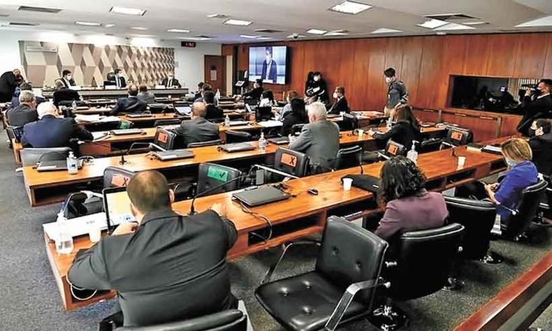 Em depoimento  CPI, o deputado Luis Miranda (DEM-DF) e seu irmo Luis Ricardo pegaram o governo Bolsonaro completamente desprevenido(foto: Jefferson Rudy/Agncia Senado - 4/5/21)