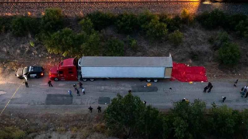 Caminhao no Texas, com mais de 40 corpos