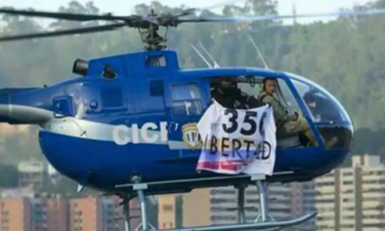 Perez usou um helicóptero para atacar prédios do governo(foto: Reprodução/Youtube) Perez usou um helicóptero para atacar prédios do governo(foto: Reprodução/Youtube)