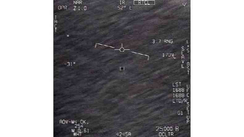 O Departamento de Defesa dos Estados Unidos reconheceu a veracidade de trs vdeos em que pilotos ao se depararem com objetos no identificados(foto: Departamento de Defesa dos EUA)