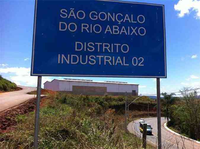 Por causa de interesses de empresas, a prefeitura de So Gonalo do Rio Abaixo, abriu dois distritos industriais (foto: Paulo Henrique Lobato/EM/D.A. Press )