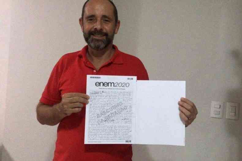 Alexandre Camilo, 55 anos, quer tentar uma vaga para o curso de letras depois de viver como morador de rua e histrico com uso de drogas(foto: Arquivo Pessoal)