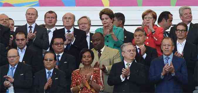 A presidente Dilma Rousseff acompanhou a partida da final da Copa do Mundo da Fifa no Brasil na tribuna ao lado de outros chefes de estado(foto: PEDRO UGARTE)