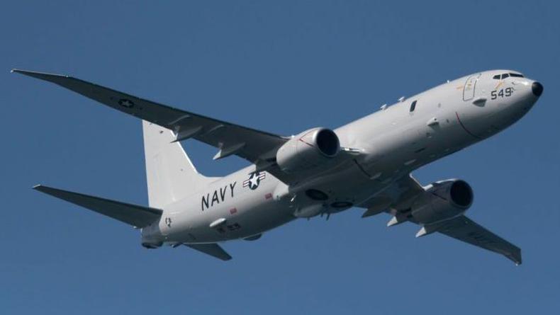 Poseidon P-8 da Boeing, voando em 2019. Ele  equipado com uma srie de tecnologias de sensores remotos para detectar submarinos.