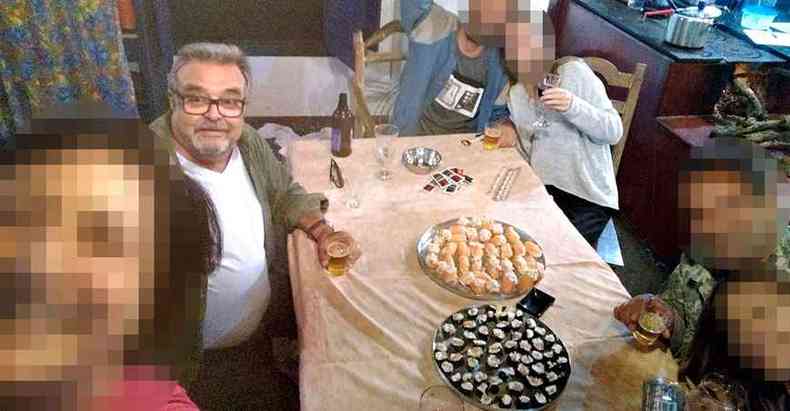 O aposentado Clóvis Artur Reis consumiu cerveja e ficou internado de maio de 2019 até o mês passado, mas polícia só investiga casos suspeitos a partir de outubro de 2019 (foto: arquivo pessoal/Reprodução)